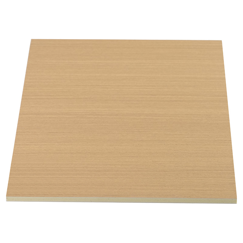 Film Poliester Mengkilap Tekstur Tinggi Lebar 1220Mm Veneer Kayu Arang Bambu Panel PVC Diekstrusi Bersama Inti Kuning